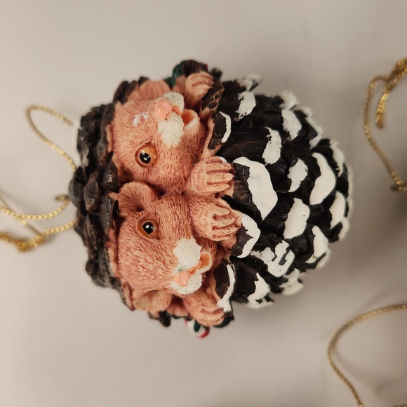 Set of 4 Woodland Pinecone Ornaments from 2003 - Picture 6 of 17